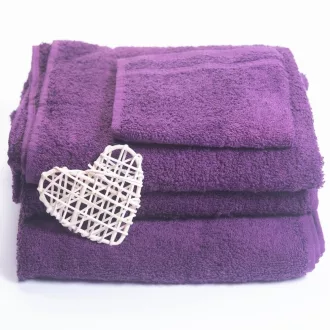 Frottír sötétlila törölköző 70 x 130 méretben